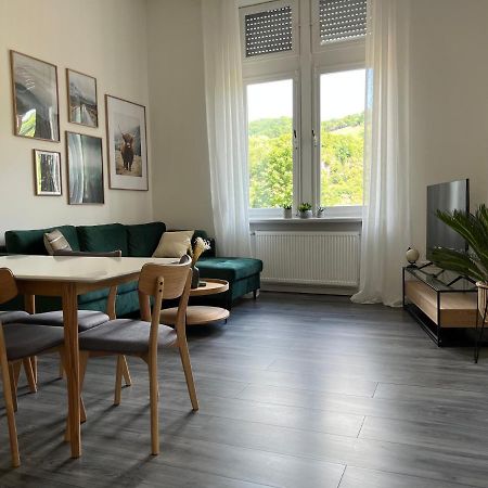 Direkter Moselblick I Altbau I 4 Personen I Terrasse Apartman Sankt Aldegund Kültér fotó