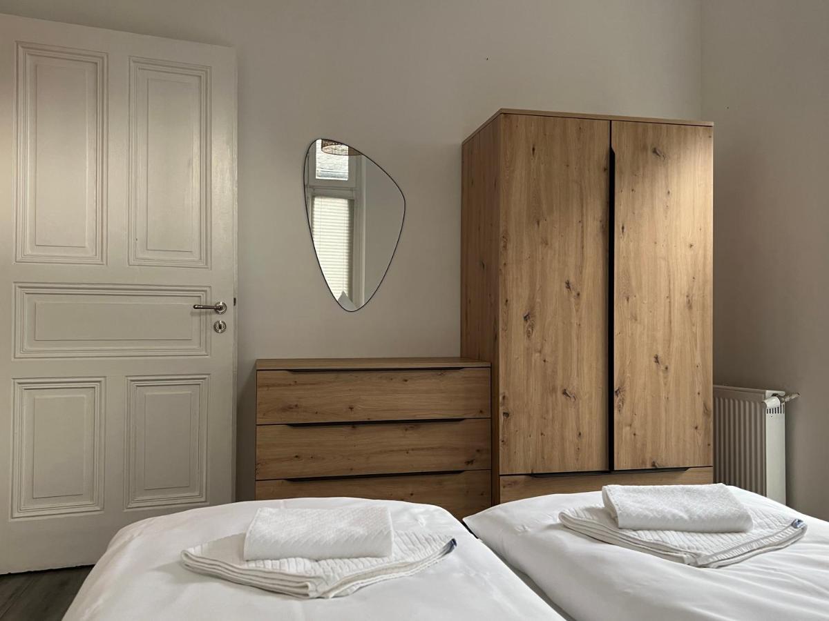 Direkter Moselblick I Altbau I 4 Personen I Terrasse Apartman Sankt Aldegund Kültér fotó